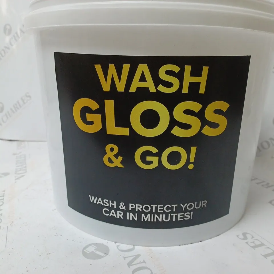 WASH GLOSS & GO CAR GLOSS AND CLOTHS