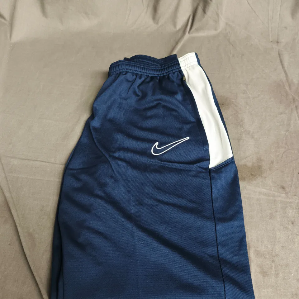NIKE MEN'S NAVY TRACK PANTS - UK SIZE L