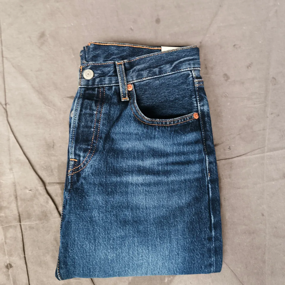LEVIS 501 ORIGINAL CROPPED JEANS IN BLUE SIZE 25/28