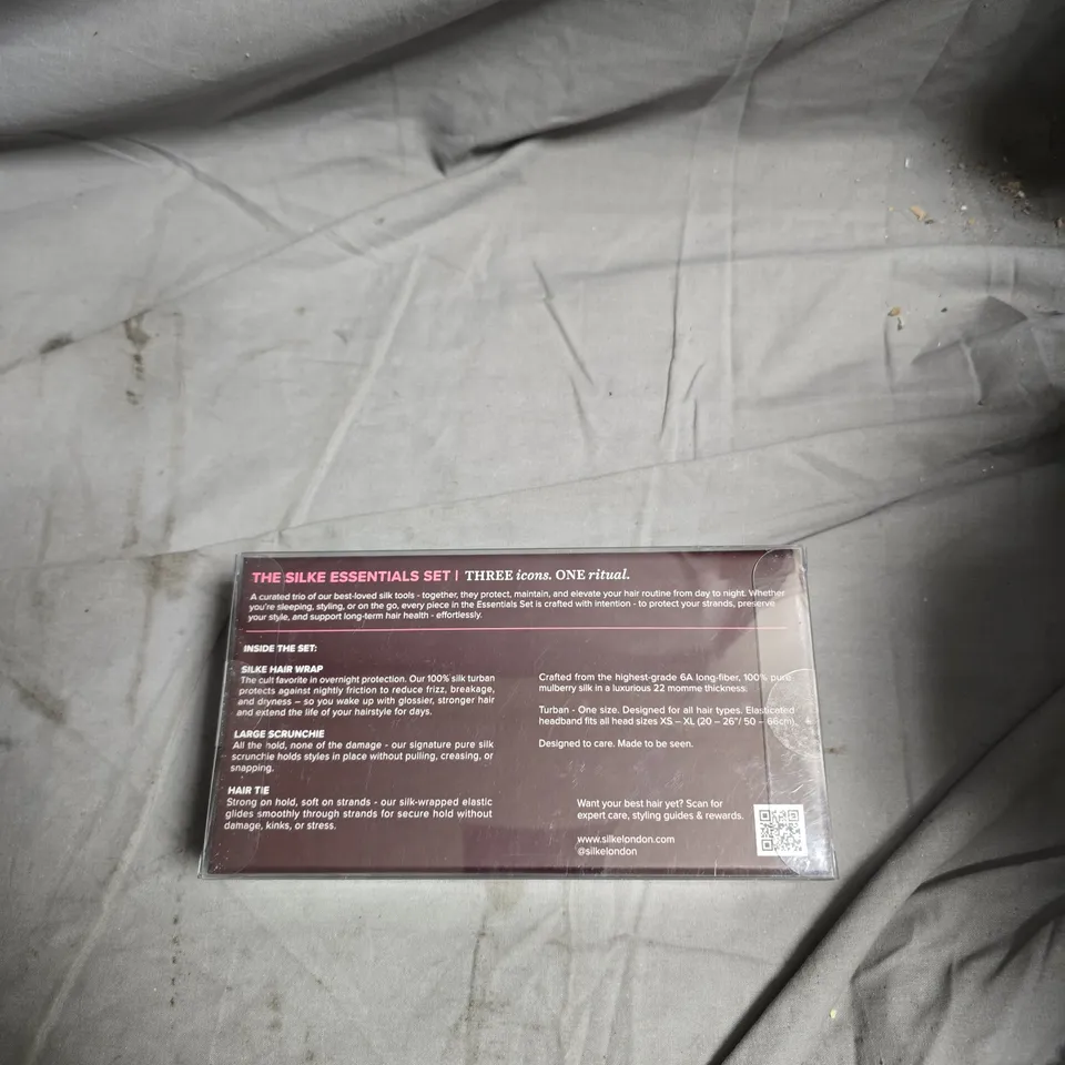 SILK LONDON PURE SILK ESSENTIALS SET – SILK HAIR WRAP, LARGE SCRUNCHIE & HAIR TIE, ONE SIZE