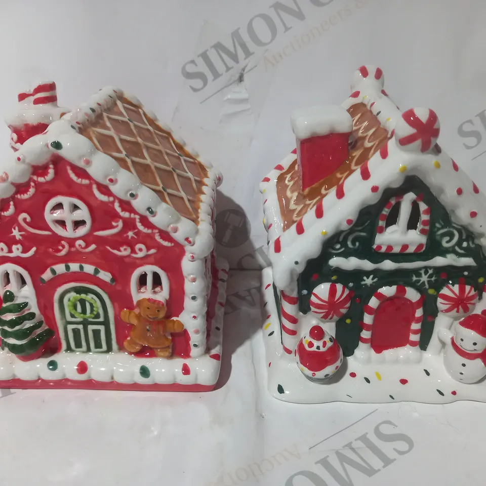 BOXED MR. CHRISTMAS SET OF 2, 4" BATTERY-OPERATED NOSTALGIC GINGERBREAD HOUSE