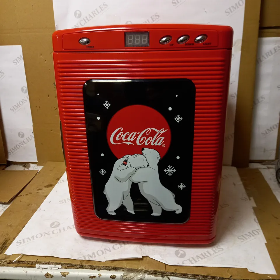 COCA COLA 25L PORTABLE MINI FRIDGE, 28 CAN SIZE, RED