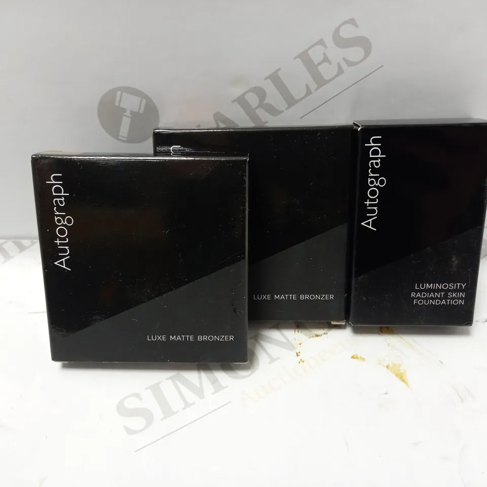 LOT OF 3 AUTOGRAPH MAKEUP PRODUCTS TO INCLUDE 2 X LUXE MATTE BRONZER (COOL & WARM) & 1 X LUMINOSITY RADIANT SKIN BRONZER - MC45 