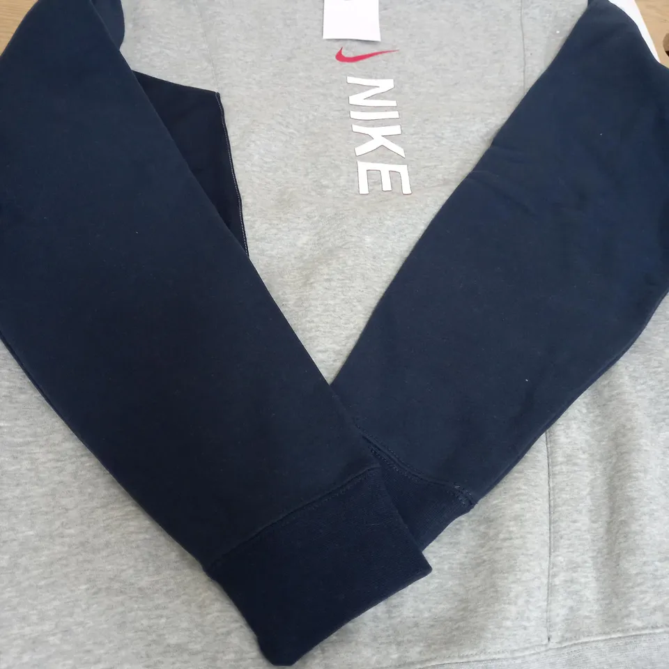 GREY / NAVY BLUE NIKE JUMPER SIZE L 