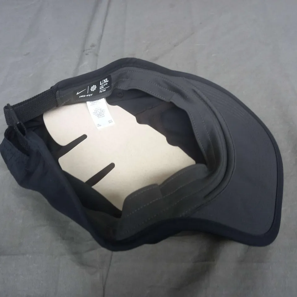 NIKE FLY CAP - L/XL