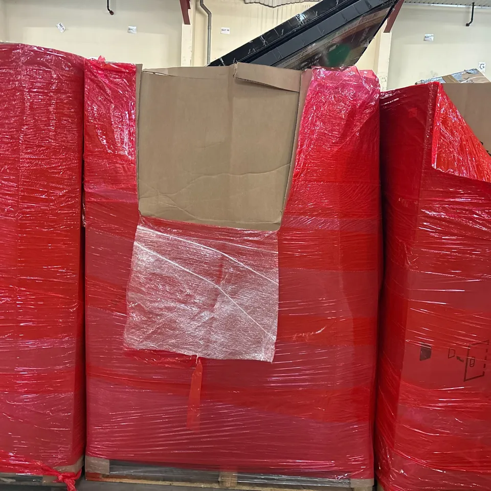 PALLET OF ASSORTED CONSUMER PRODUCTS TO INCLUDE: 36" FOLDABLE TRAMPOLINE, CEILING LIGHT, YOGA MAT, KEYBOARD RISER, LED PHOTO STUDIO ECT