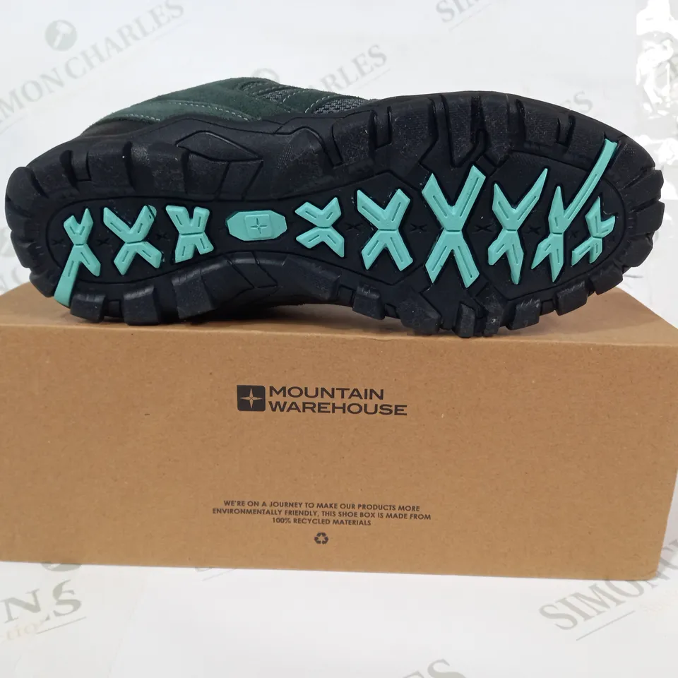 BOXED PAIR OF MOUNTAIN WAREHOUSE OUTDOOR WOMENS SHOES IN SEA GREEN/CYAN UK SIZE 6