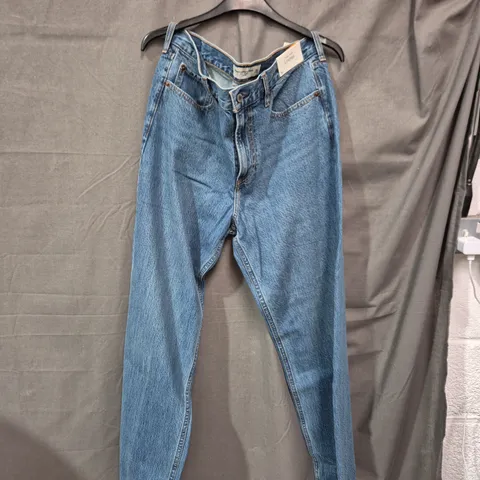 ABERCROMBIE & FITCH HIGH RISE LOOSE JEANS – BLUE DENIM, SIZE 30