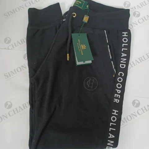HOLLAND & COOPER DELUXE JOGGERS LOGO TAPE IN BLACK SIZE M