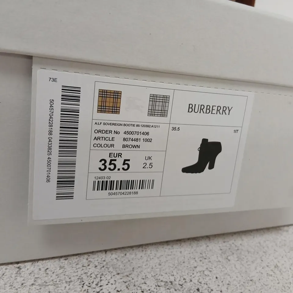 BURBERRY SOVEREIGN BOOTIE BROWN SUEDE LACE-UP ANKLE BOOTS, UK 2.5 (EU 35.5)