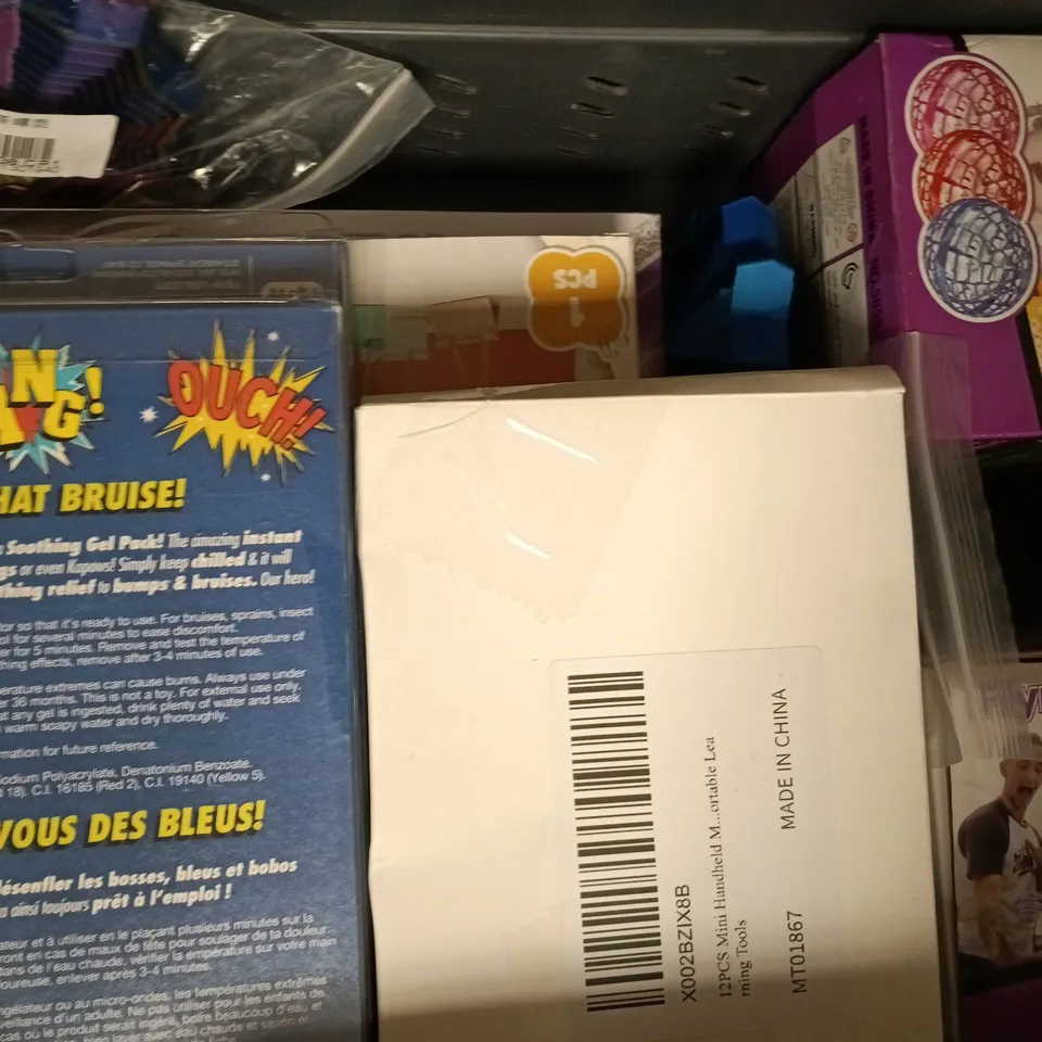 APPROXIMATELY 10 ASSORTED TOYS AND GAMES TO INCLUDE SPIDEY PLUSH, JUNIOR COLOUR BRAIN, ETC