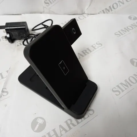 3 IN 1 CHARGING STATION 