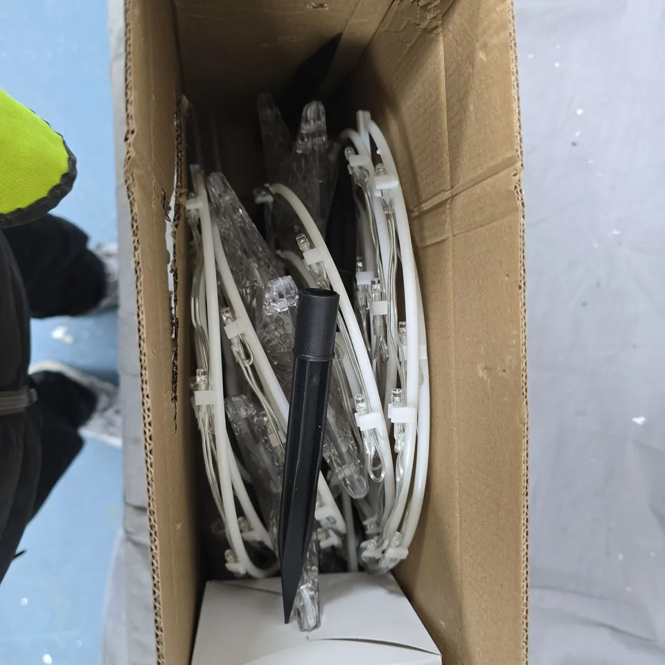 HOME STORIES SET OF 4 INDOOR OUTDOOR PRE LIT STAR SPIRAL PATHFINDER