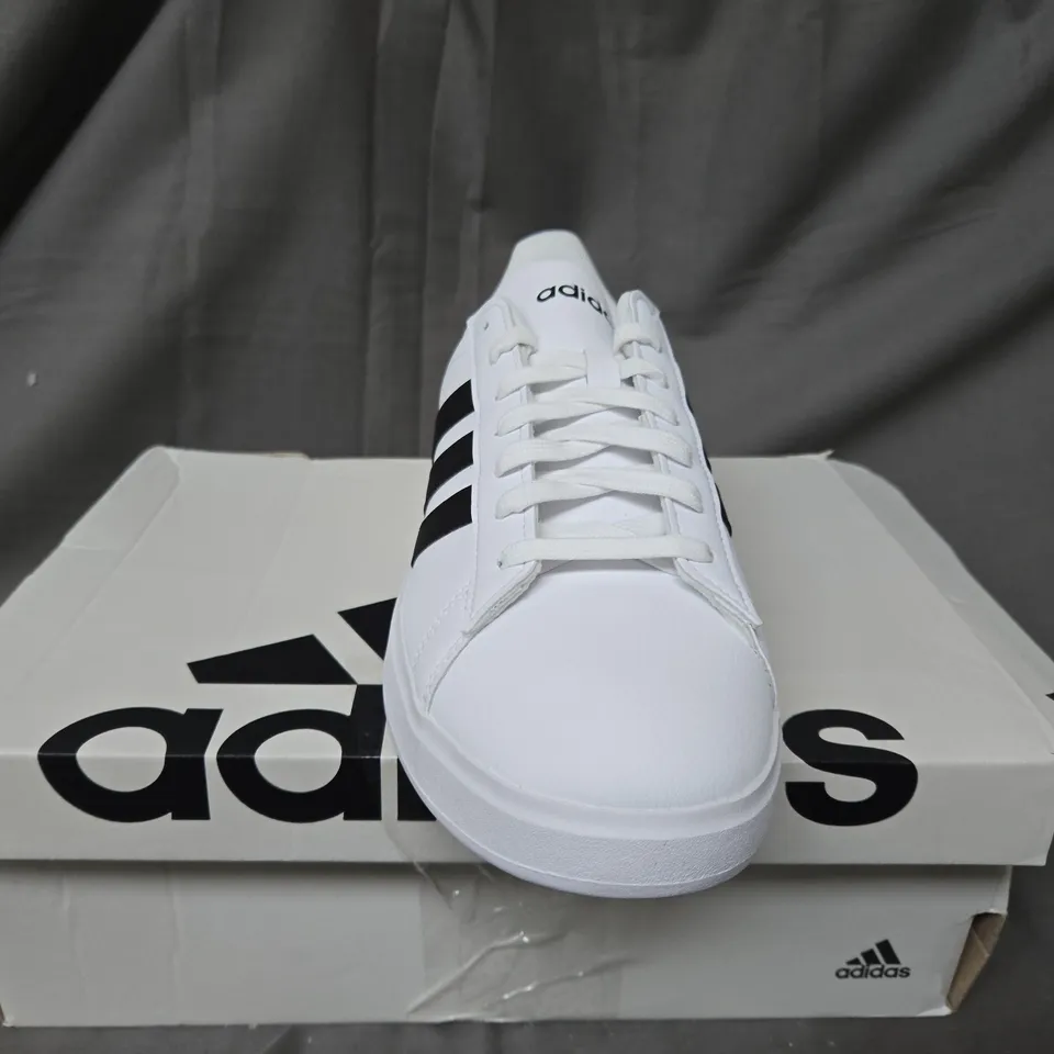 BOXED ADIDAS GRAND COURT 2.0 TRAINER - UK 9