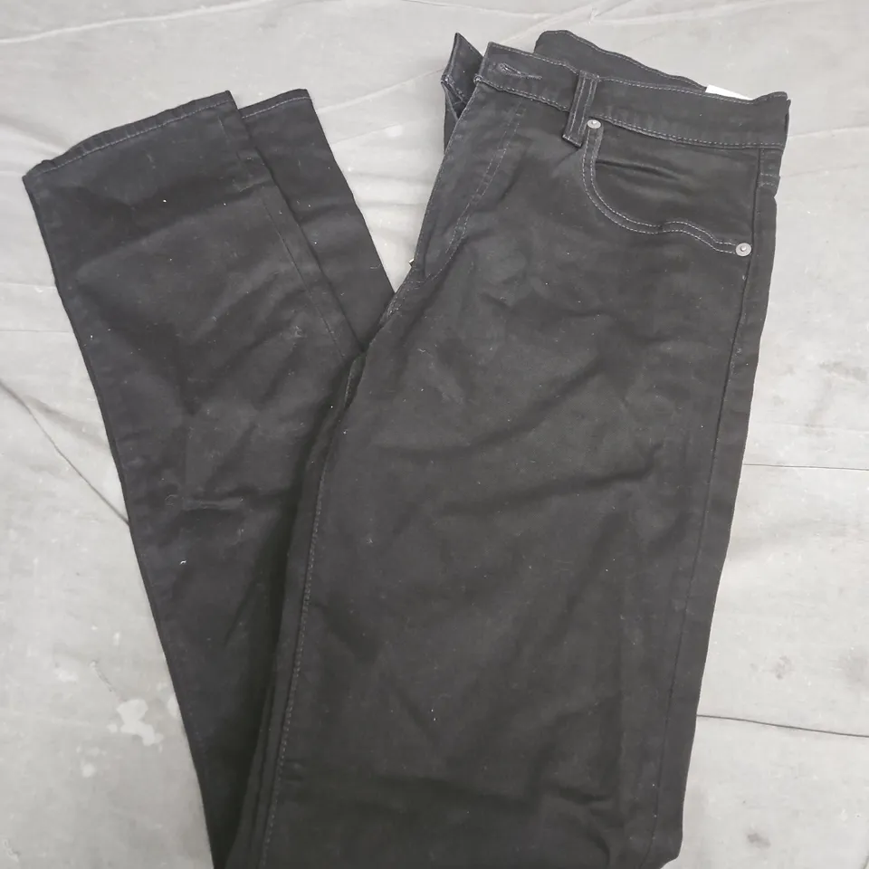 LEVIS 512 SLIM TAPER JEANS IN BLACK - 32X34