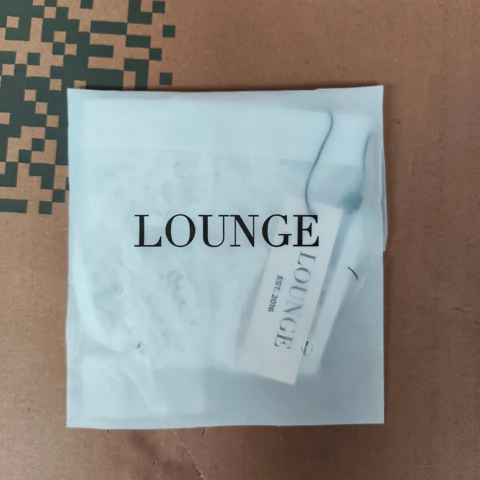 BAGGED LOUNGE BLOSSOM THONG IN WHITE SIZE XS