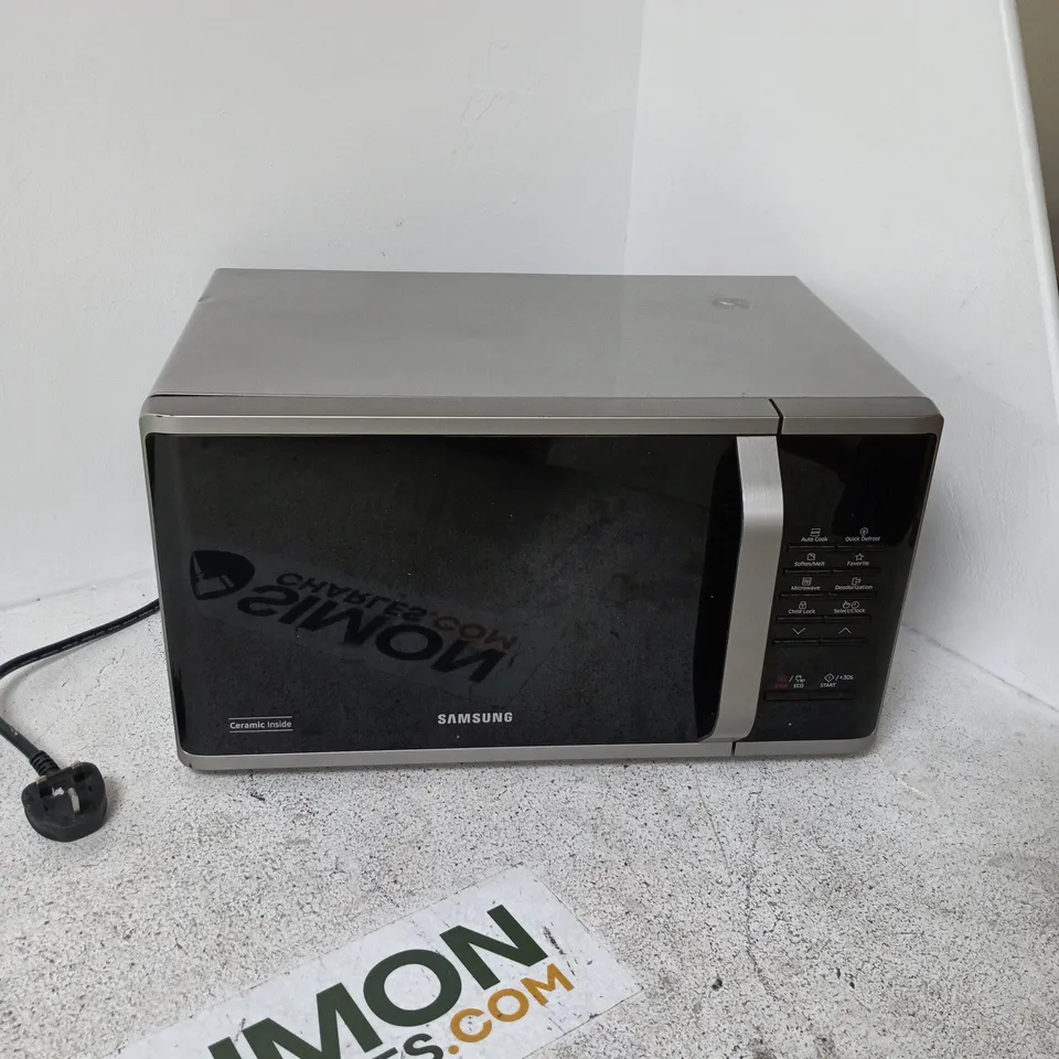 SAMSUNG MICROWAVE OVEN – COUNTERTOP MODEL (BOXED/UNTESTED)