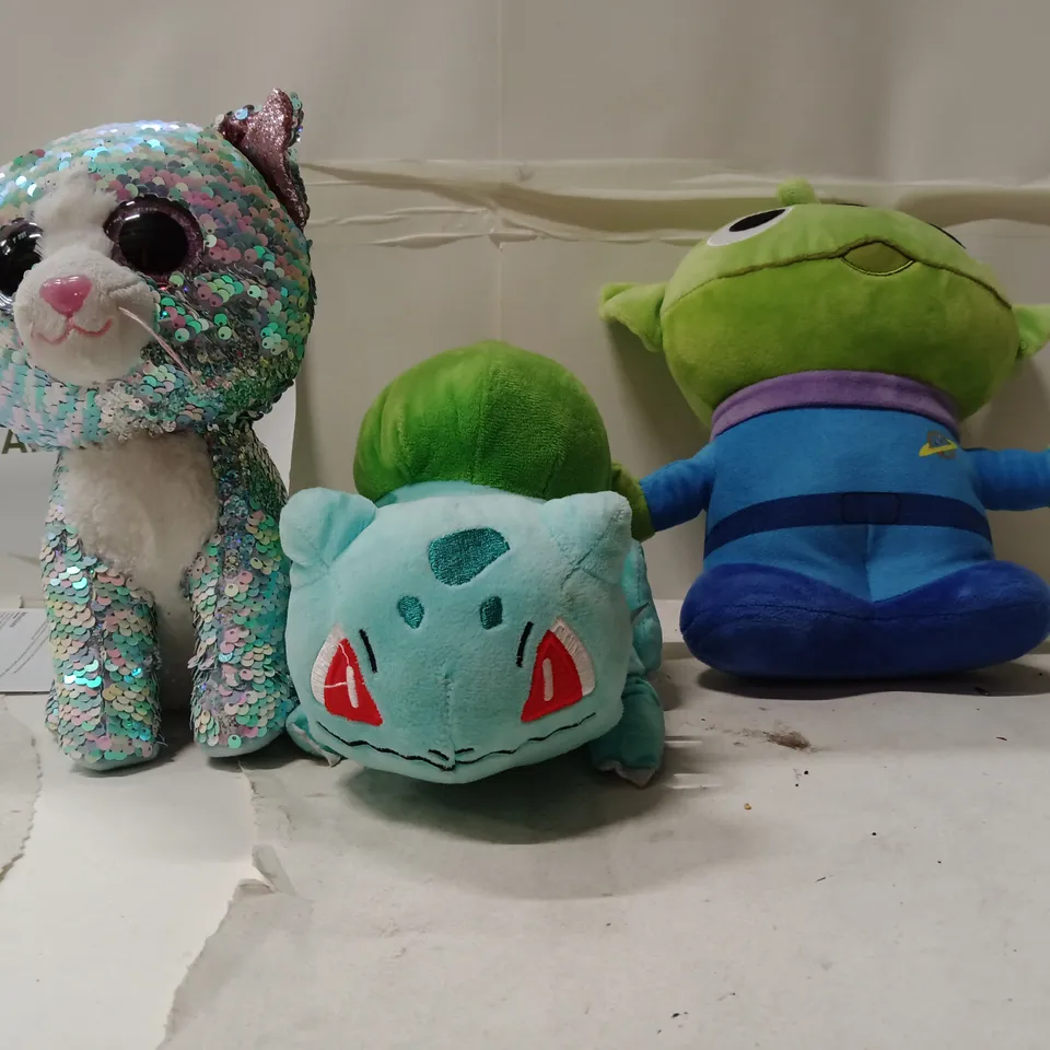 BOX TO CONTAIN ASSORTED PLUSHIES