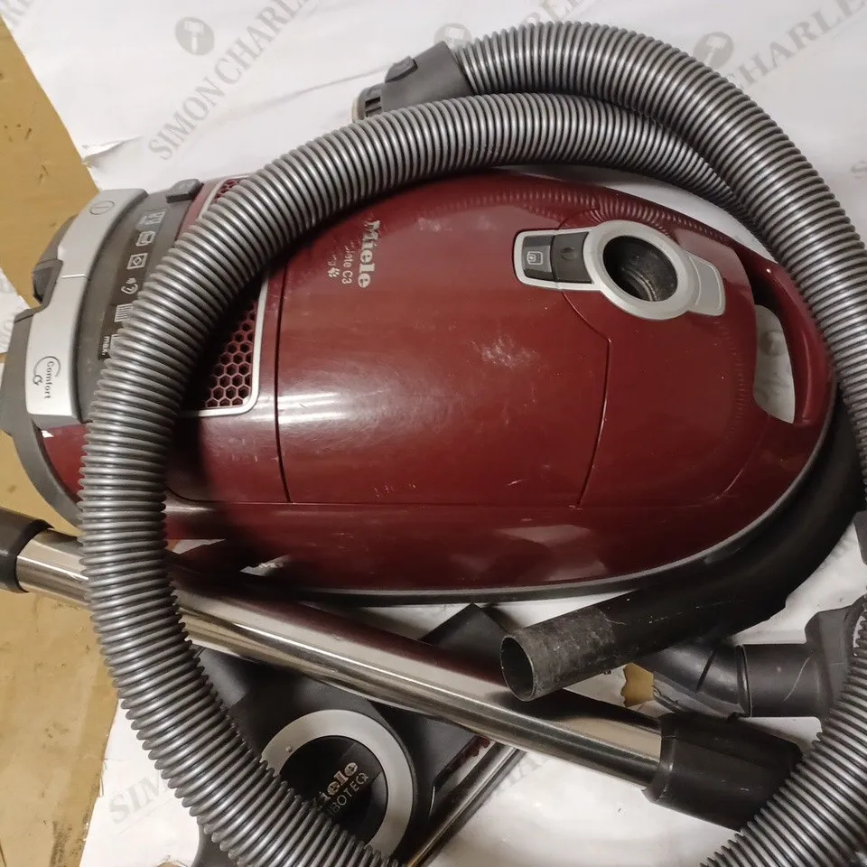 MIELE COMPLETE C3 VACUUM CLEANER