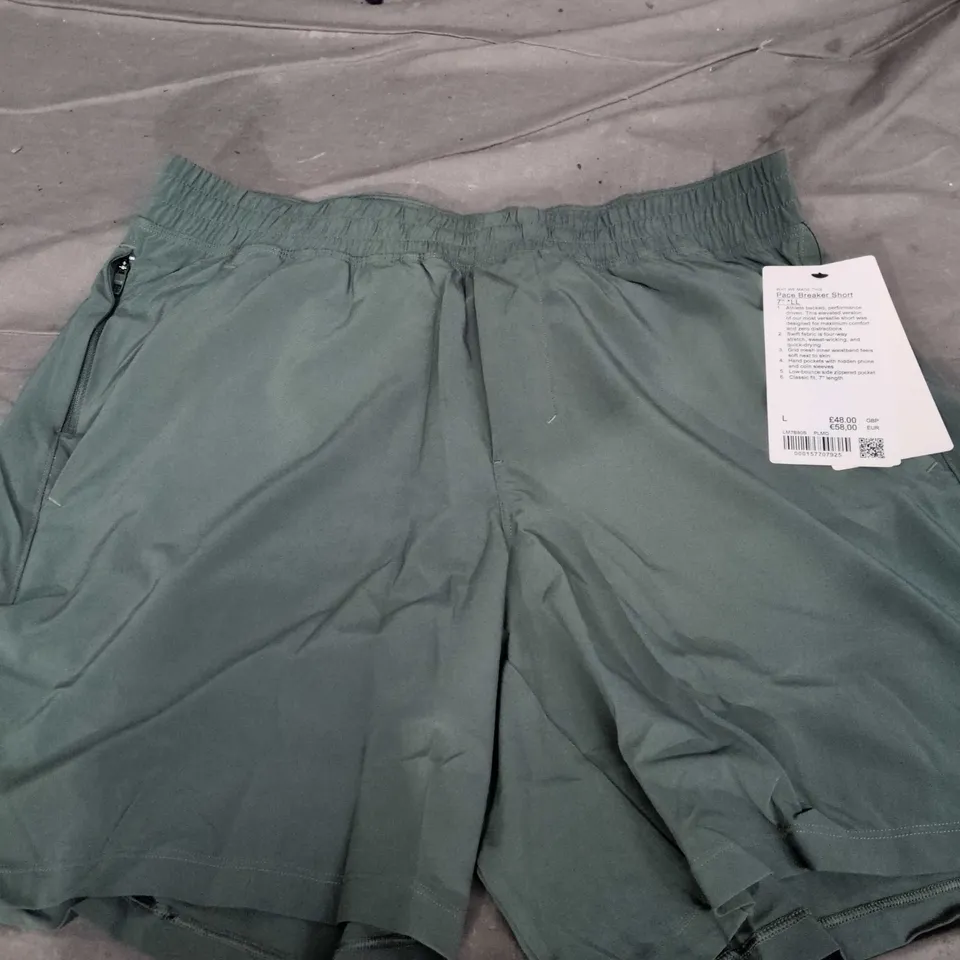 LULULEMON PACE BREAKER SHORTS WITH ZIP POCKET – SIZE L