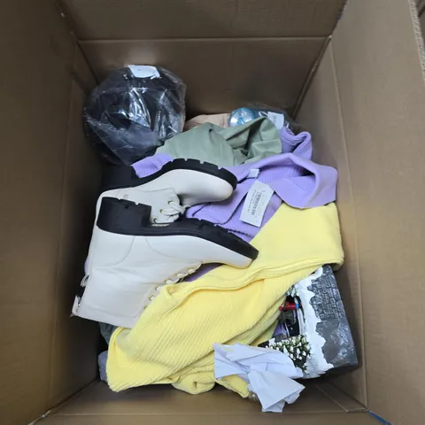 BOX OF APPROXIMATELY 15 ASSORTED ITEMS TO INCLUDE: FLEXIBLE LAMP 