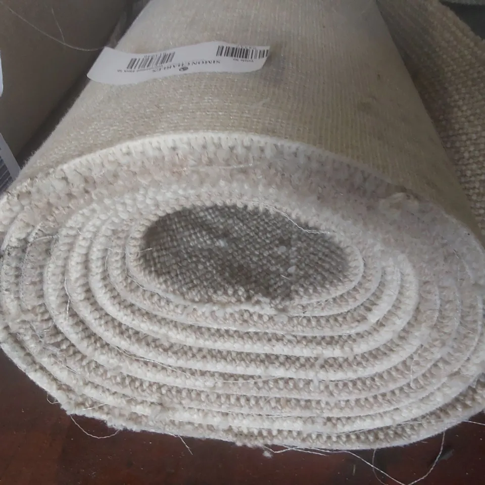 ROLL OF QUALITY BEACHCOMBER BAY CORAL CARPET - APPROXIMATELY 5 x 5.23m