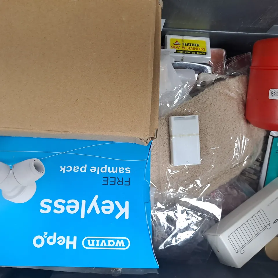 APPROXIMATELY 10 ASSORTED HOUSEHOLD ITEMS TO INCLUDE DISHWASHER TABLETS, ETC