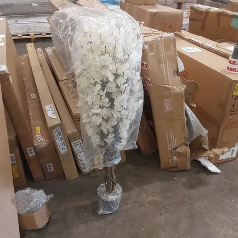 BOXED PLASTIC, SILK ARTIFICIAL ARRANGEMENT IN POT (1 BOX)