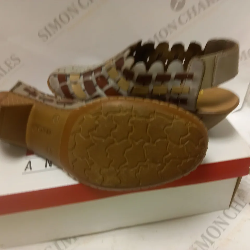 BOED RIEKER ANTISTRESS SHOES - SIZE 7