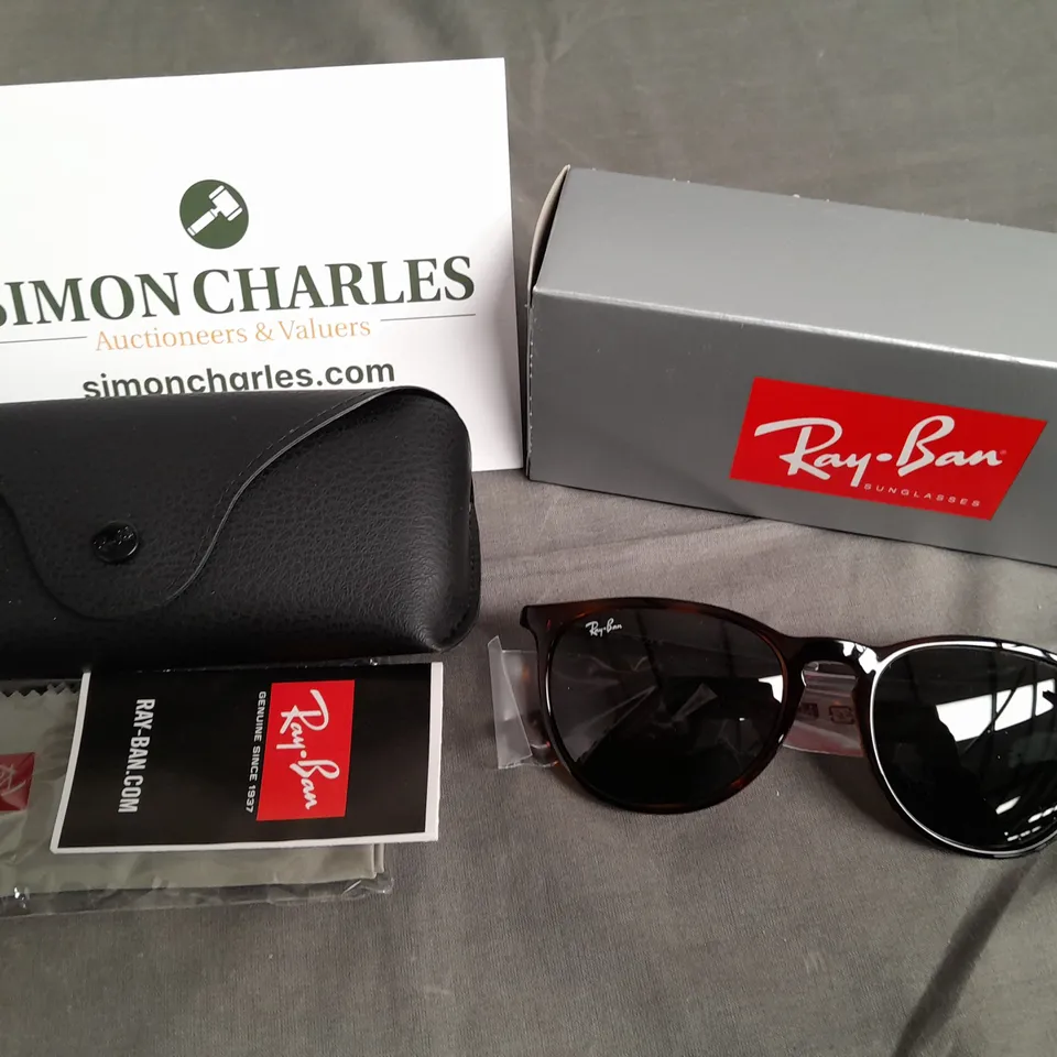 BOXED PAIR OF RAY BAN BROWN CATS EYE GLASSES