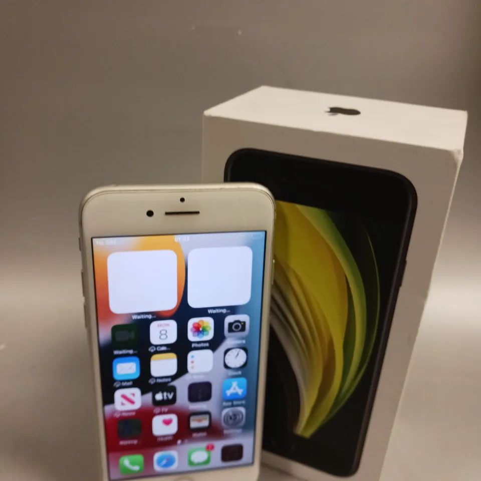 BOXED APPLE IPHONE 7 SMARTPHONE 