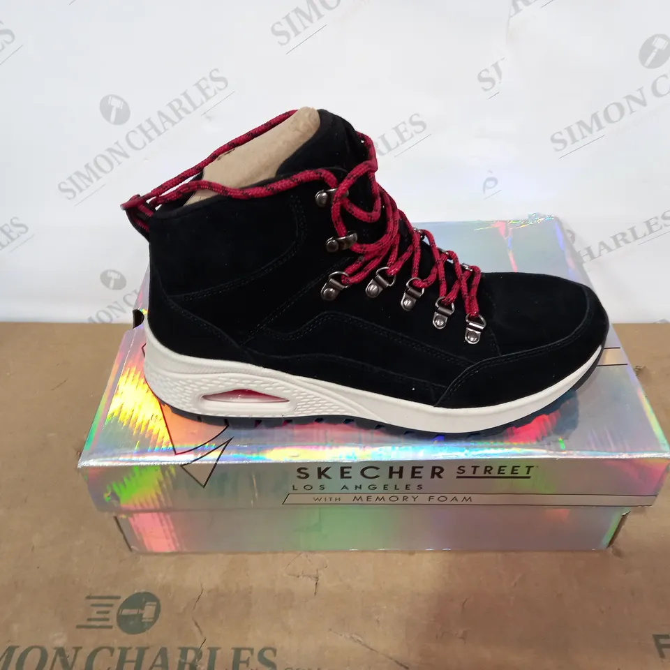 BOXED PAIR OF SKECHERS - SIZE 8