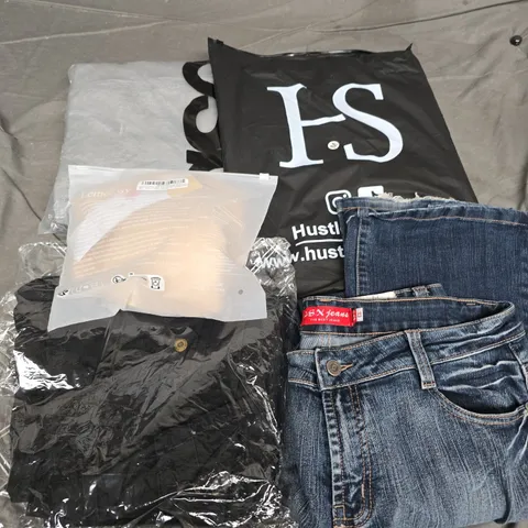 APPROXIMATELY 35 ASSORTED CLOTHING ITEMS IN VARIOUS SIZES, STYLES & COLOURS TO INCLUDE JEANS, BRAS, JUMPER, ETC - COLLECTION ONLY