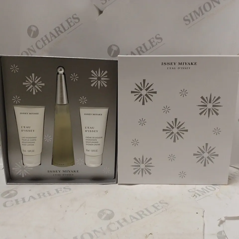 ISSEY MIYAKE L'EAU D'ISSEY GIFT SET