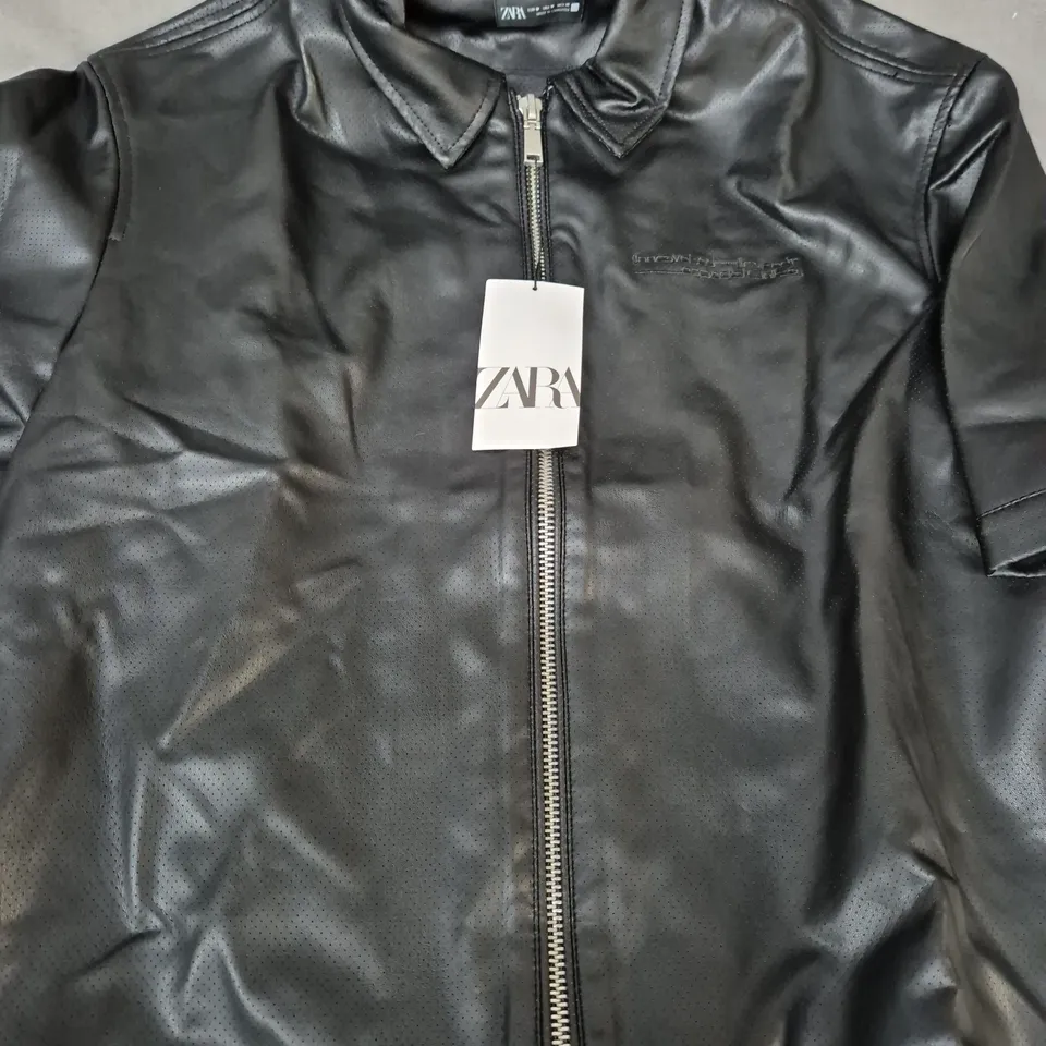 ZARA FAUX LEATHER SHORT SLEEVE ZIP-UP JACKET IN BLACK SIZE MEDIUM