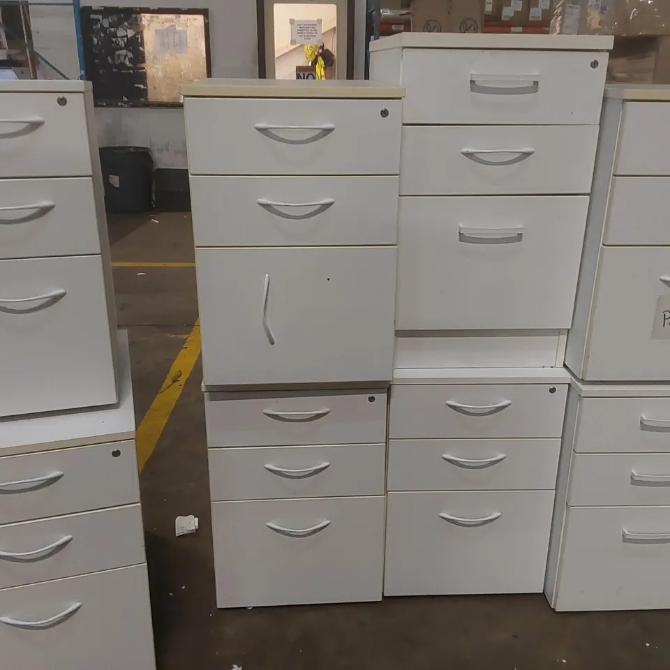 8X ASSORTED WOODEN WHITE DRAWER CABINETS