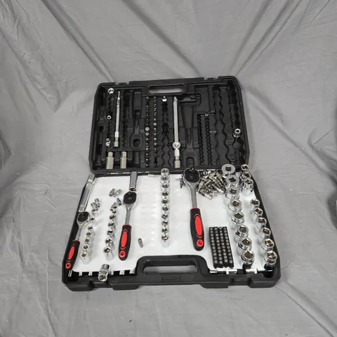216-PIECE SOCKET SET WITH CASE. ONE LATCH ON CASE IS BROKEN