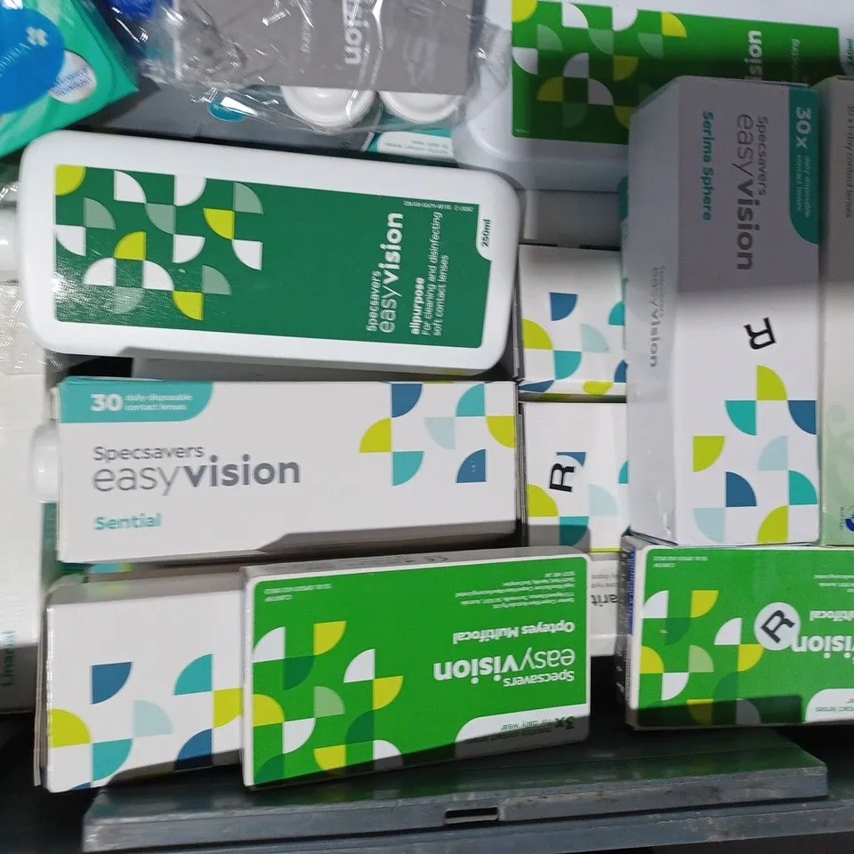 APPROXIMATELY 20 ASSORTED HOUSEHOLD ITEMS TO INCLUDE ACUVUE OASYS CONTACT LENSES, EASYVISION CONTACT LENSES, ETC