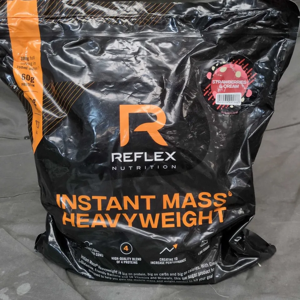Reflex Nutrition Instant Mass Heavyweight Protein Powder – Strawberry & Cream (sealed pouch) 5.4kg