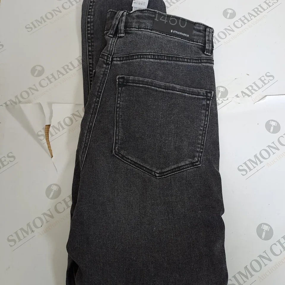 STRADIVARUIS DENIM JEANS SIZE 12