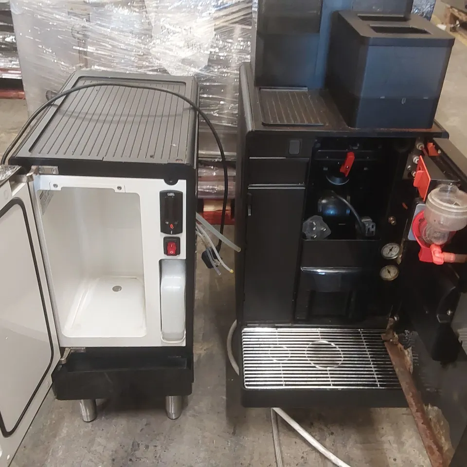 FRANKE A600 COMMERCIAL COFFEE MACHINE WITH MILK CHILLER (2 ITEMS)