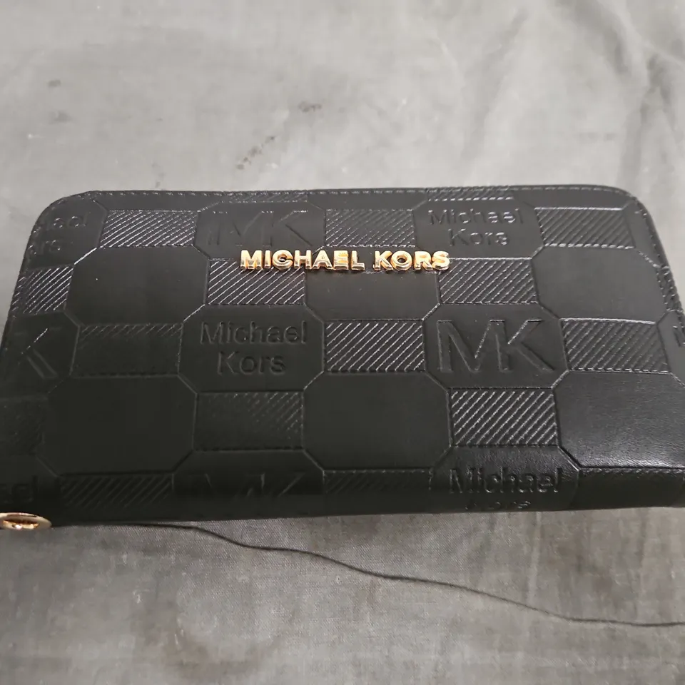 MICHAEL KORS MONOGRAM WALLET 