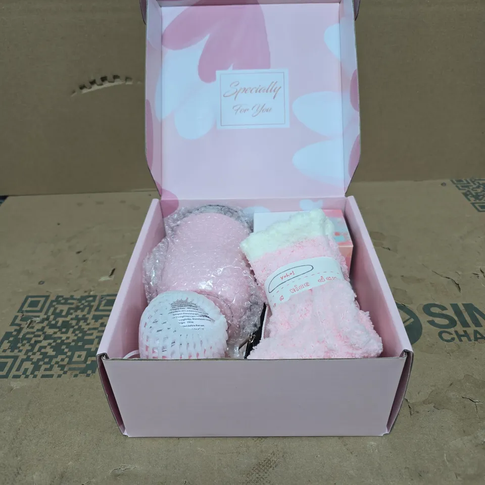 "SPECIALLY FOR YOU" PINK GIFT SET TO INCLUDE SOCKS, MUG ETC