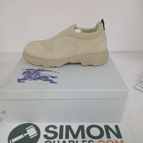 BURBERRY BEIGE LEATHER SLIP-ON SNEAKERS β UK 10 (EU 44)
