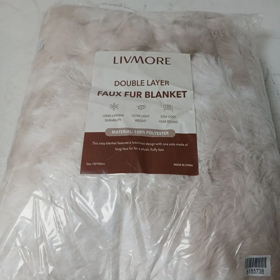 LIVMORE DOUBLE LAYER FAUX FUR BLANKET – 150 X 200 CM