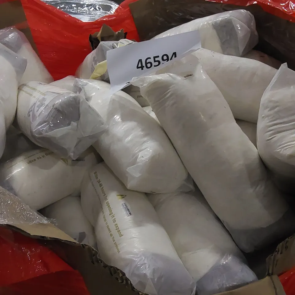 PALLET TO CONTAIN A LARGE ASSORTMENT OF READING PILLOWS 