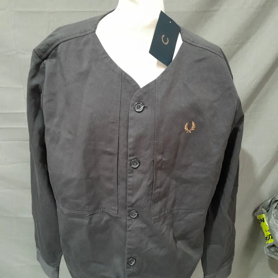 FRED PERRY COLLARLESS OVERSHIRT - XL