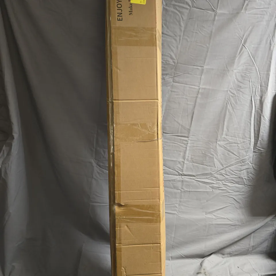 BOXED MANUALLY RETRACTABLE AWNING