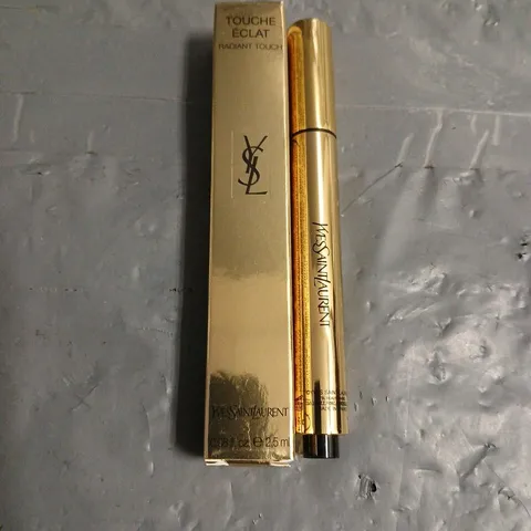 BOXED YVESSAINTLAURENT RADIANT TOUCH HIGHLIGHTER & CONCEALER IN 2 LUMINOUS IVORY 2.5ML