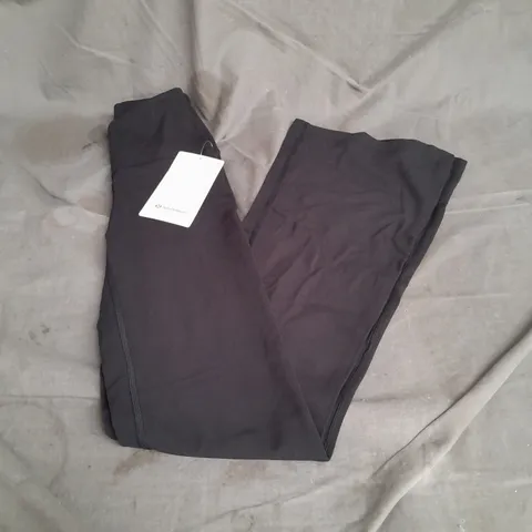 LULULEMON GROOVE NULU FLARED PANT IN BLACK SIZE 2